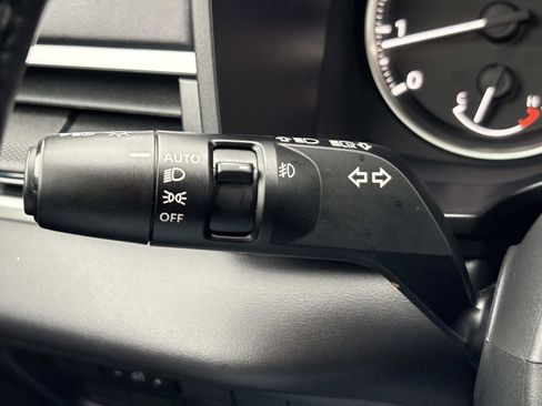 Used 2024 Mitsubishi Outlander SE image 29