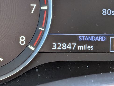 Used 2019 INFINITI QX50 Essential w/ Premium Heat Package image 21