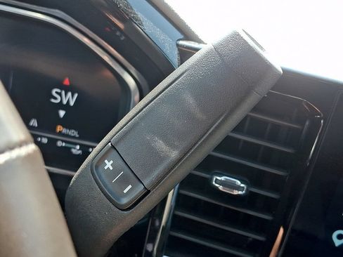 Used 2025 Chevrolet Silverado 1500 LT RWD image 14