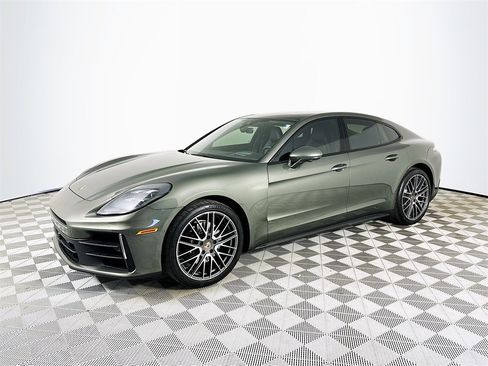 Used 2025 Porsche Panamera 4 image 3