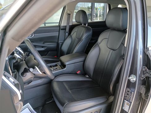 Used 2021 Kia Sorento S image 17