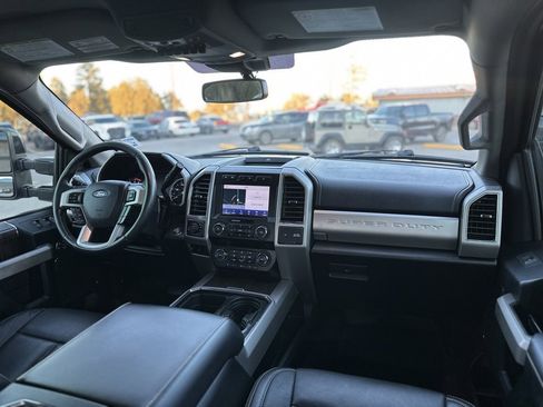 Used 2020 Ford F250 Lariat w/ Lariat Ultimate Package image 16
