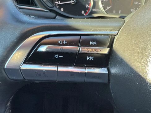 Used 2021 MAZDA CX-30 AWD 2.5 S w/ Premium Package image 12