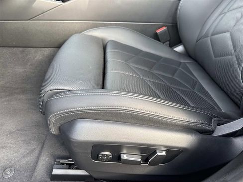 Used 2024 BMW 530i xDrive w/ Premium Package image 17