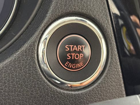 Used 2019 Nissan Rogue SL w/ Premium Package FWD image 22