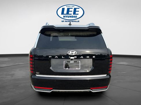 New 2026 Hyundai Palisade Calligraphy FWD image 5