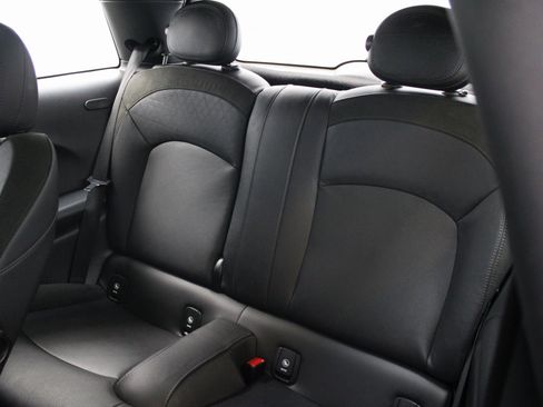 Used 2019 MINI Cooper S image 18