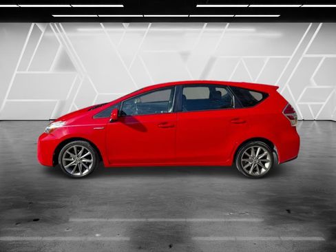Used 2015 Toyota Prius V Five image 9