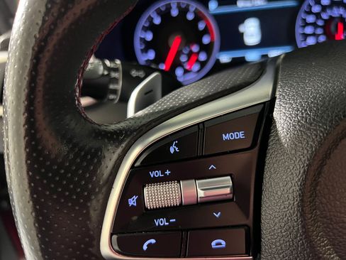 Used 2020 Genesis G70 3.3T w/ Sport Package image 17