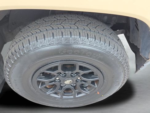 Used 2019 Toyota Tacoma SR5 image 28