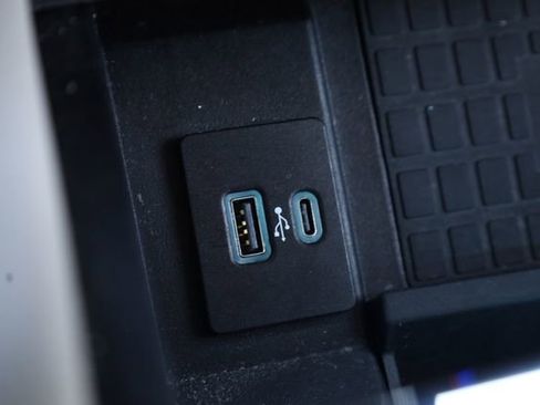 Used 2021 Ford Expedition Max XLT image 24