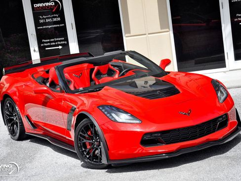 Used 2019 Chevrolet Corvette Z06 RWD image 3