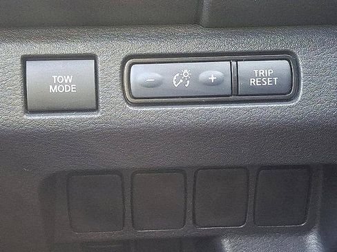 Used 2022 Nissan Frontier Pro-X image 54