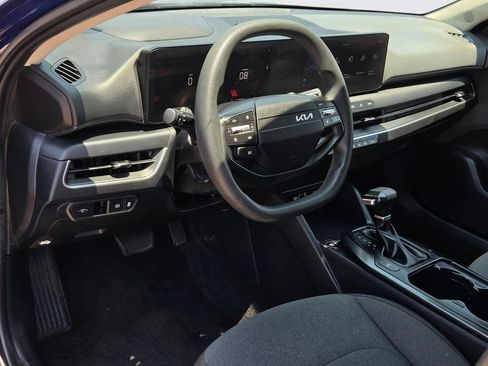 Used 2025 Kia K4 FWD image 23