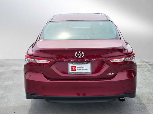 Used 2018 Toyota Camry XLE FWD image 4