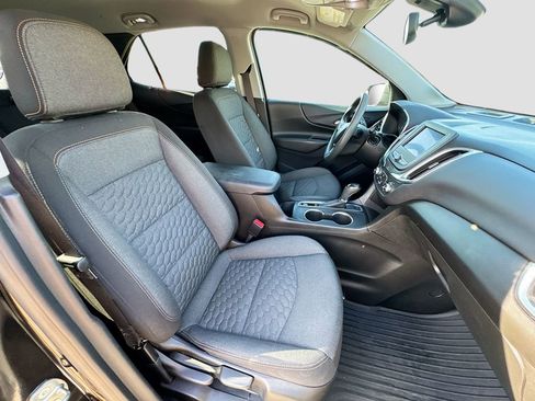 Used 2020 Chevrolet Equinox LT image 25