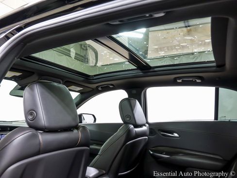 Used 2021 Cadillac XT4 Sport image 12