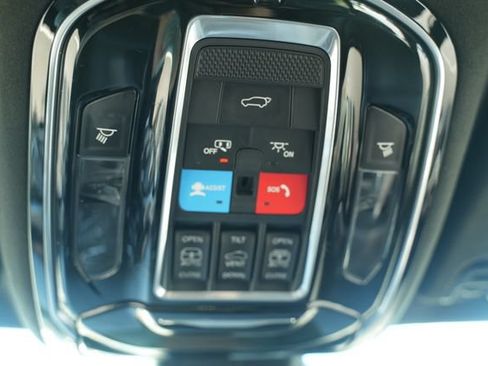 Used 2023 Jeep Grand Wagoneer Series II AWD/4WD image 39