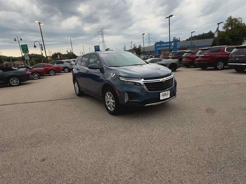 Certified 2024 Chevrolet Equinox LT FWD image 2