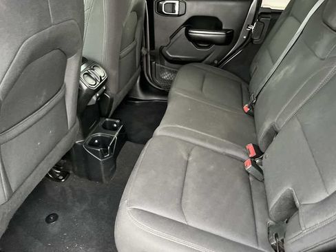 Used 2018 Jeep Wrangler Unlimited Sport S AWD/4WD image 18