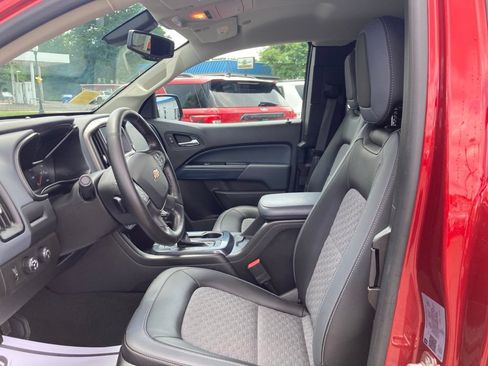 Used 2021 Chevrolet Colorado Z71 AWD/4WD image 3