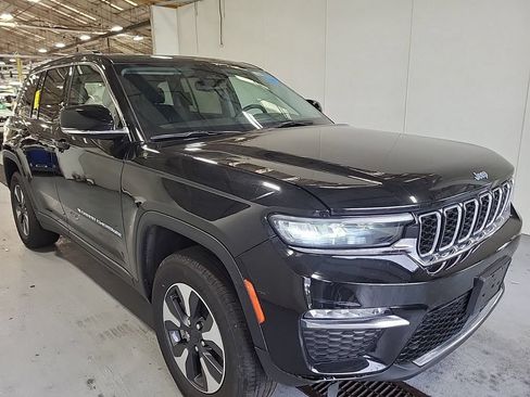 Used 2024 Jeep Grand Cherokee Limited 4xe AWD/4WD image 3