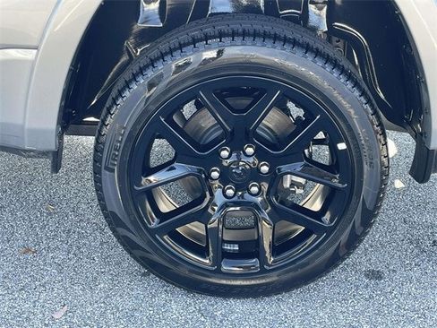 Used 2025 RAM 1500 Laramie w/ Night Edition image 25