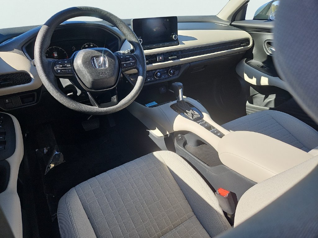 Used 2025 Honda HR-V LX image 11