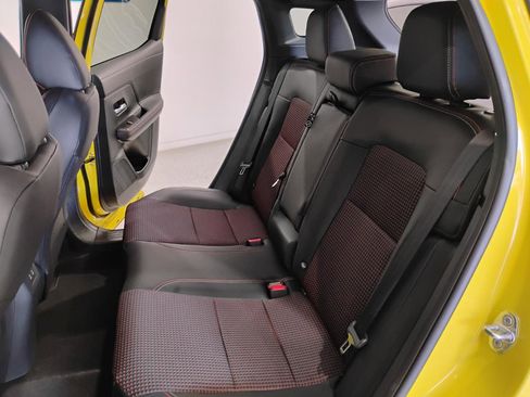 Used 2025 Nissan Kicks SR w/ Illumination Package image 31