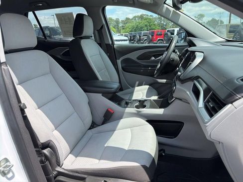 Used 2022 GMC Terrain SLE w/ Driver Convenience Package FWD image 27