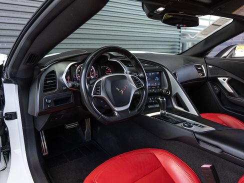 Used 2019 Chevrolet Corvette Grand Sport w/ Carbon Flash Badge Package RWD image 18