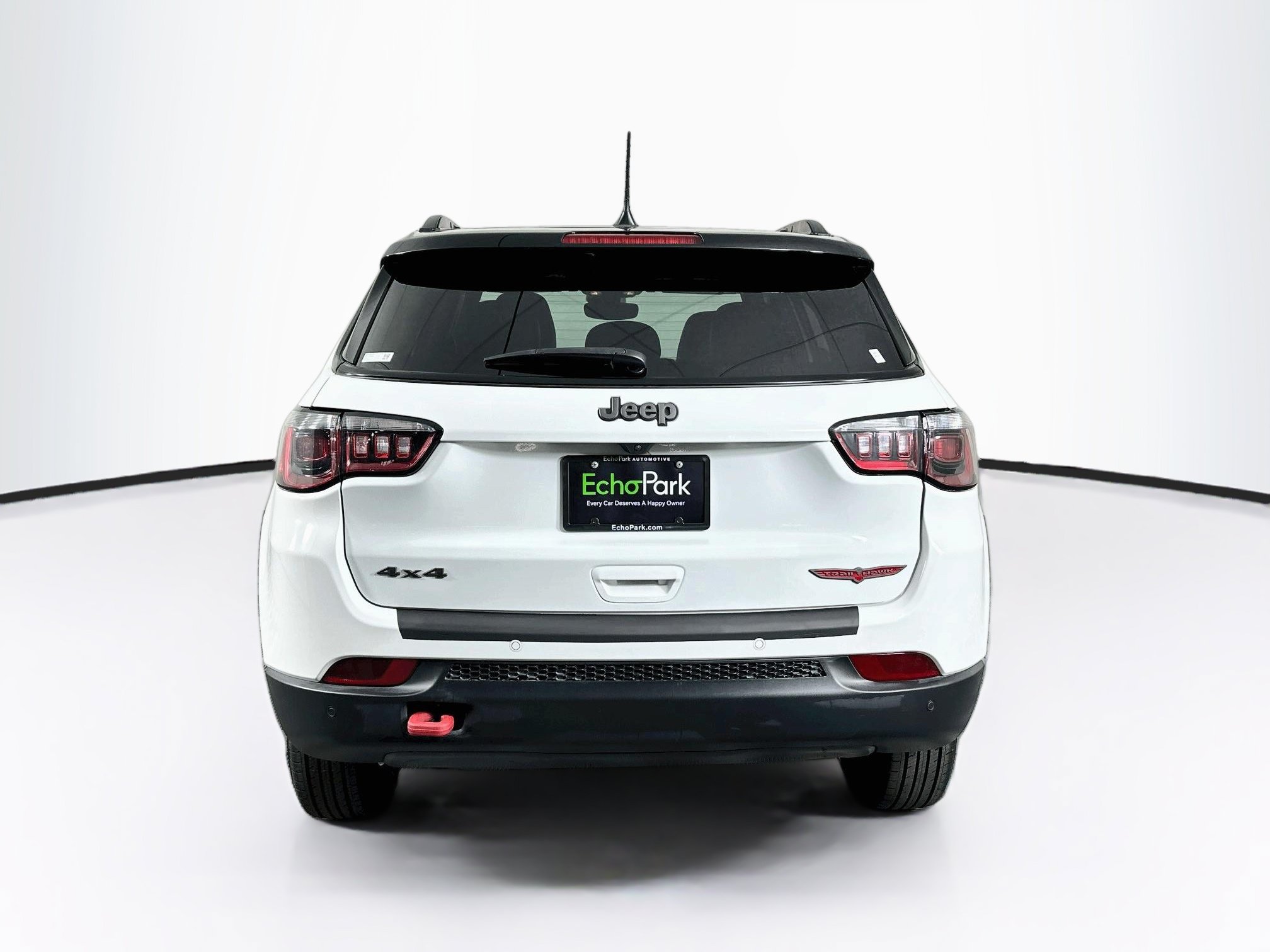 Used 2025 Jeep Compass Trailhawk AWD/4WD image 7