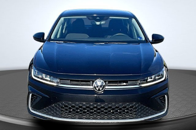 Used 2025 Volkswagen Jetta S FWD image 2