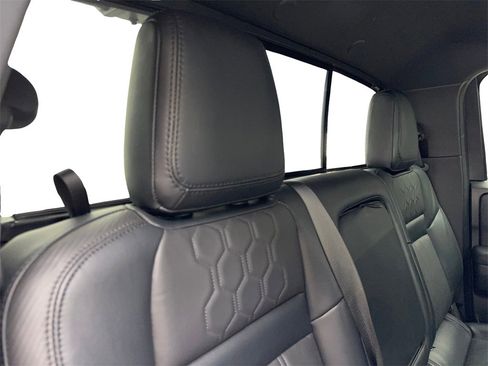 Used 2022 Nissan Frontier Pro-X w/ Pro-X Premium Package image 41