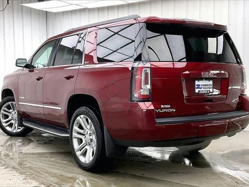 Used 2017 GMC Yukon SLT w/ Premium Edition image 11