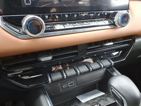 Used 2023 GMC Canyon AT4 w/ AT4 Premium Package image 24