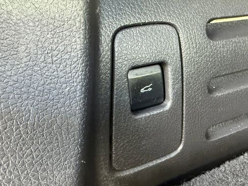 Used 2013 Lincoln MKX AWD image 20