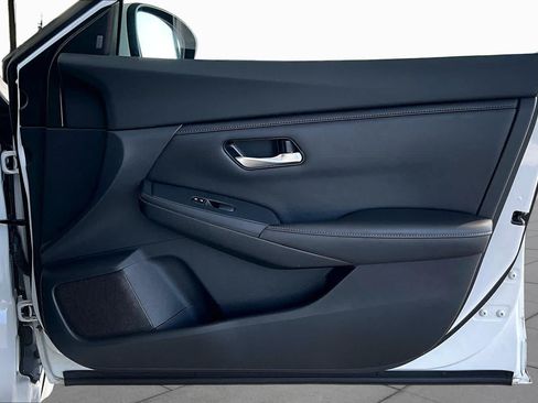 Used 2021 Nissan Sentra SV FWD image 21