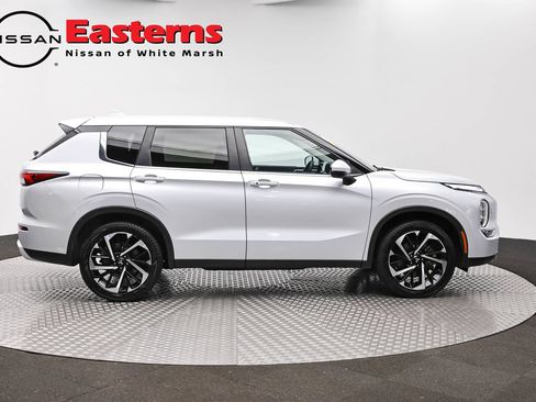 Used 2024 Mitsubishi Outlander SE AWD/4WD image 4