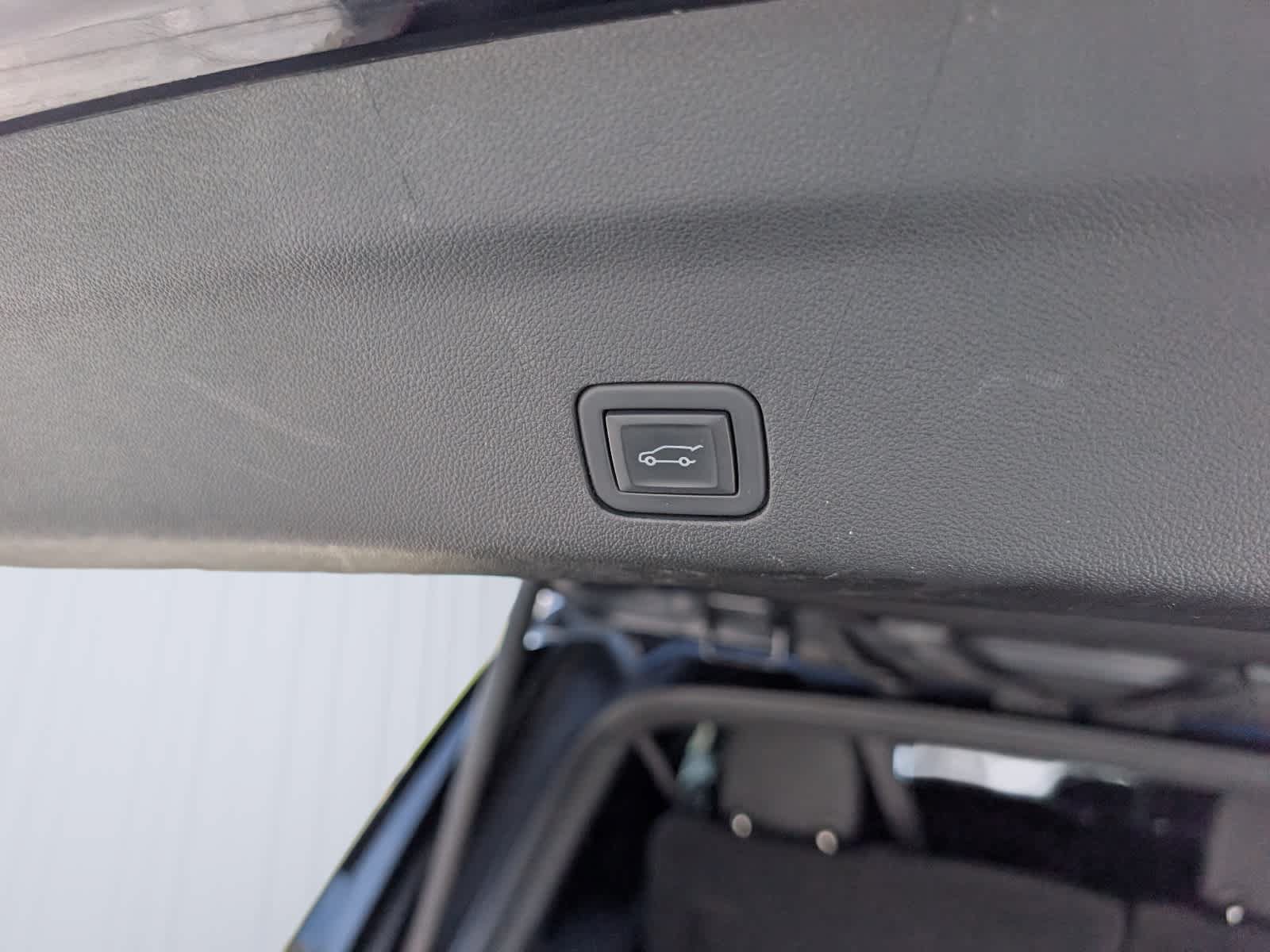 Used 2023 Chevrolet Suburban LT AWD/4WD image 13