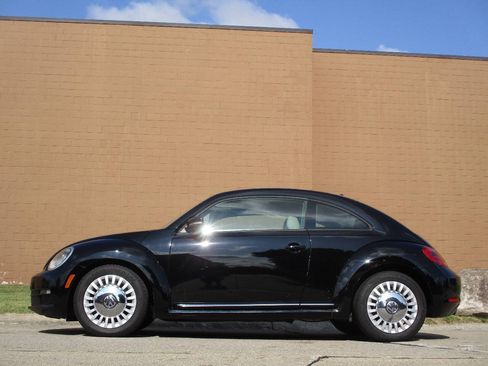 Used 2015 Volkswagen Beetle 1.8T FWD image 74