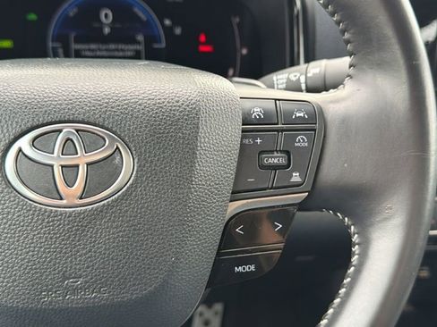 Certified 2025 Toyota Camry SE image 27