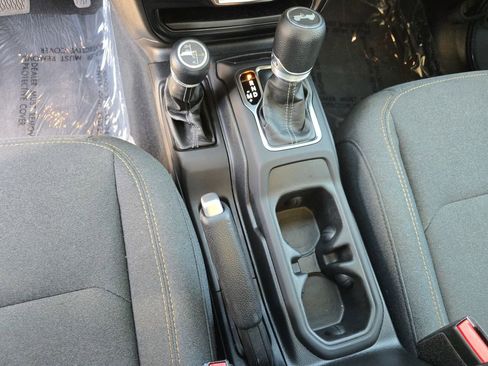 Used 2024 Jeep Wrangler Sport AWD/4WD image 31