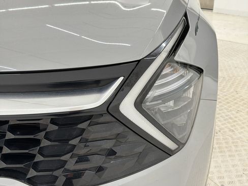 Used 2023 Kia Sportage SX image 11