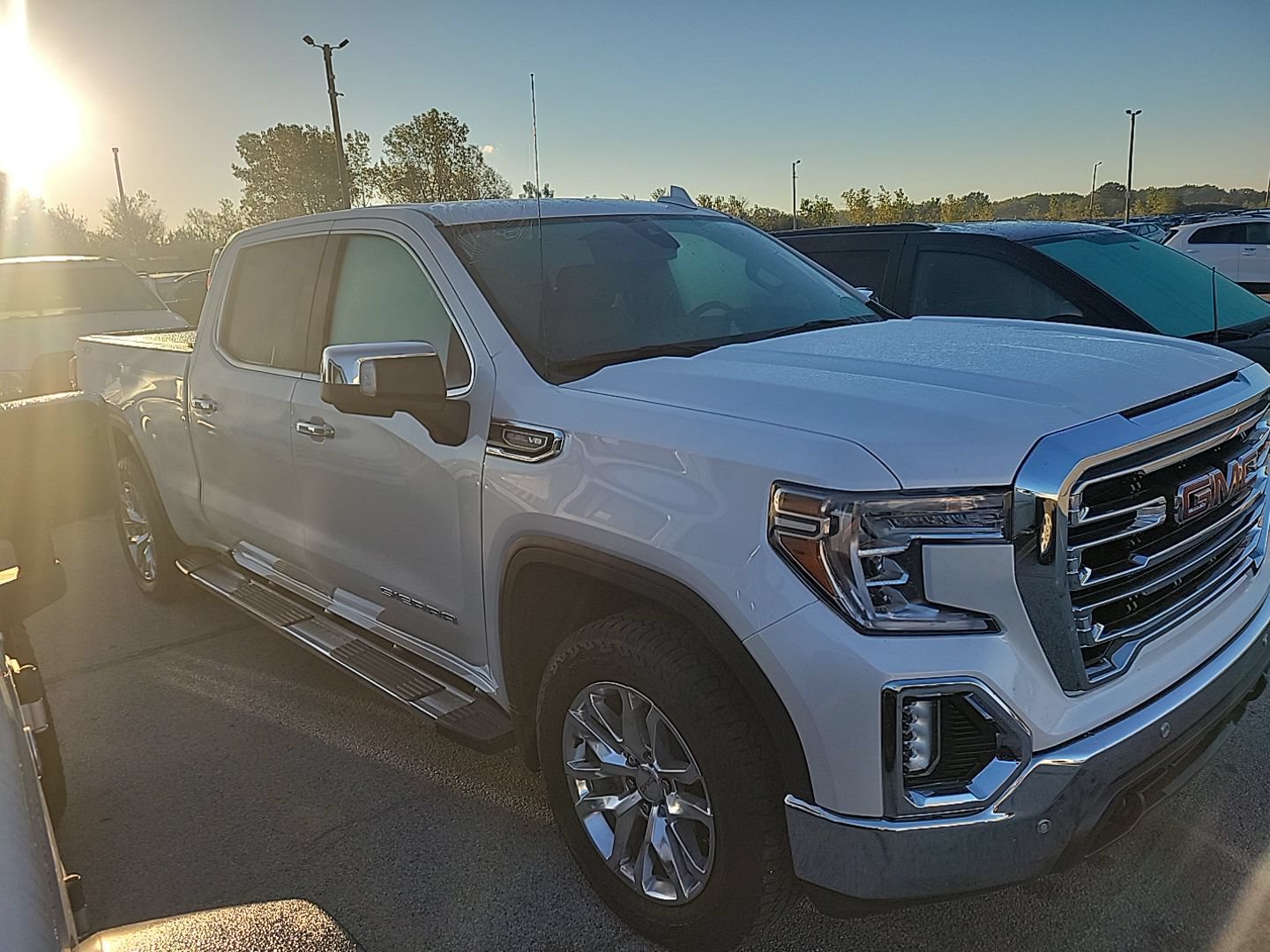 Used 2020 GMC Sierra 1500 SLT w/ SLT Premium Plus Package AWD/4WD image 7