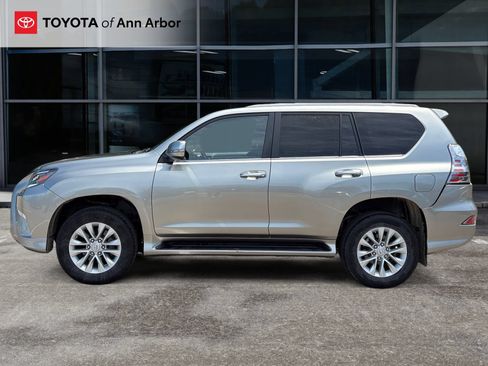 Used 2021 Lexus GX 460 Premium w/ Premium Package AWD/4WD image 3