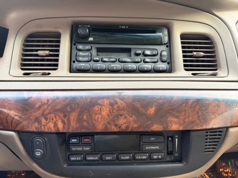 Used 2005 Mercury Grand Marquis LS RWD image 21