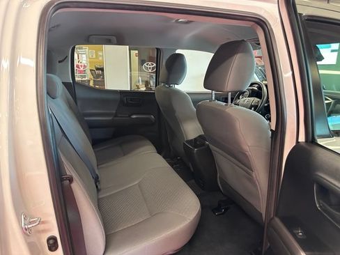 Certified 2022 Toyota Tacoma SR5 w/ Black Out Package (TMS) AWD/4WD image 15