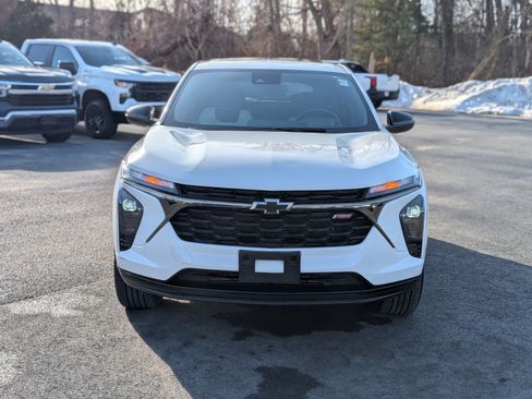 Used 2024 Chevrolet Trax RS w/ Sunroof Package image 15