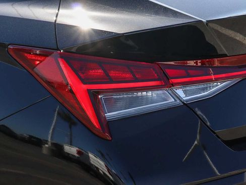 New 2026 Hyundai Elantra Limited FWD image 11